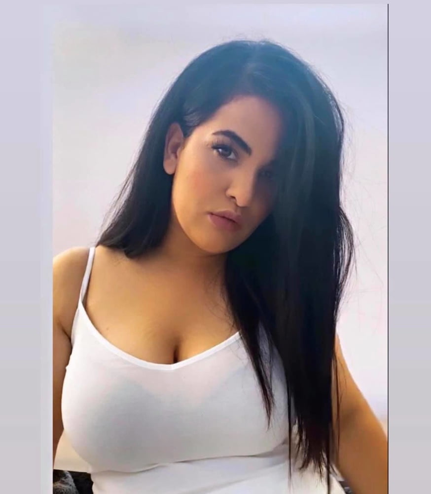 Sexy BBW kurdish girl for massive BBC - 10 Photos 
