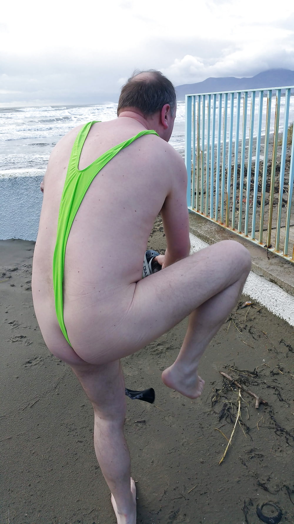 Sex Winter Beach Shoot image