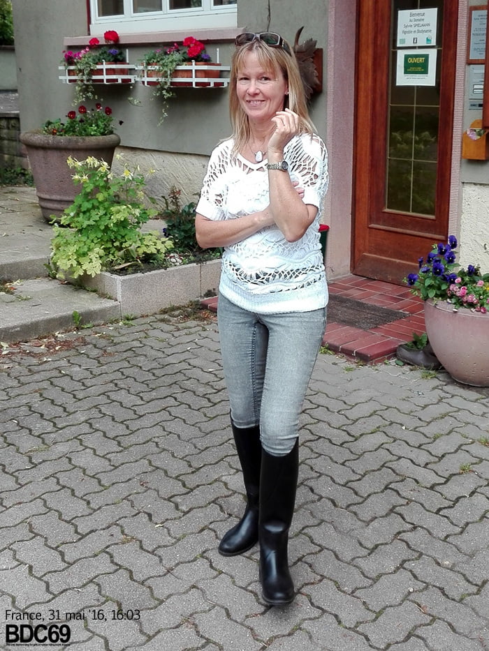 Calole in beautiful Wellies from web (not nacked) - 89 Photos 