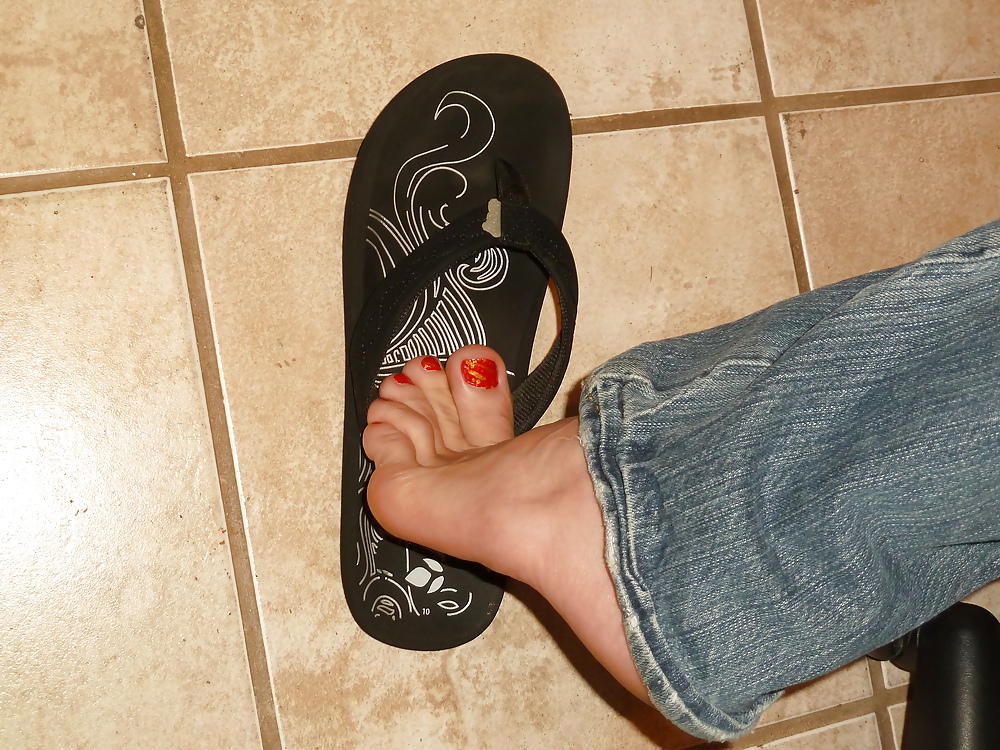 Sex flip flop feet babe image