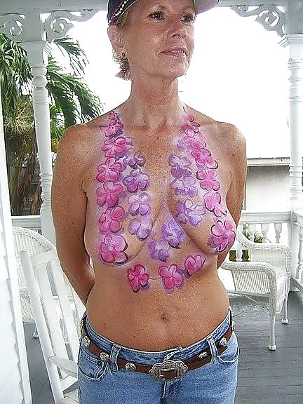 Sex Amateur Matures & Grannies who love to fuck 2 image