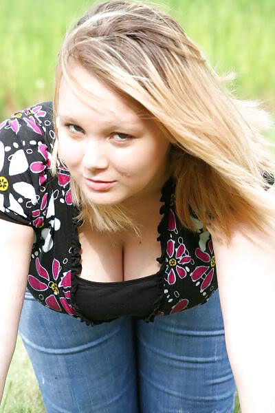 Sex Teen Cleavage - Dressed image