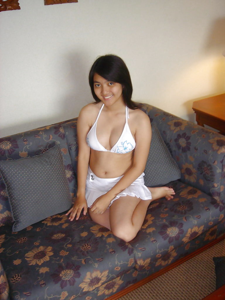 Sex Indonesian Girl - Putri aka CIka image