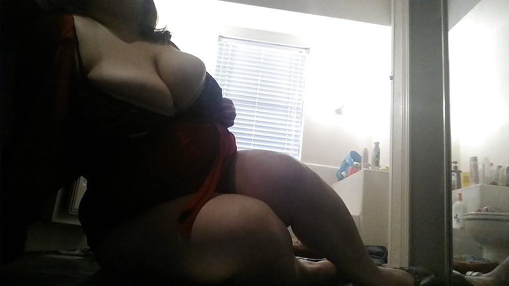 Sex Stunning Amateur BBW image