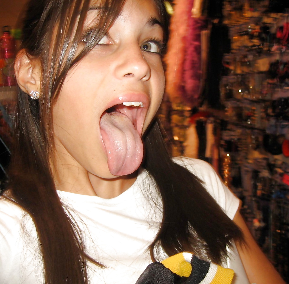 Sex Teen Girls - tongue out and mouth open - Part 1 image