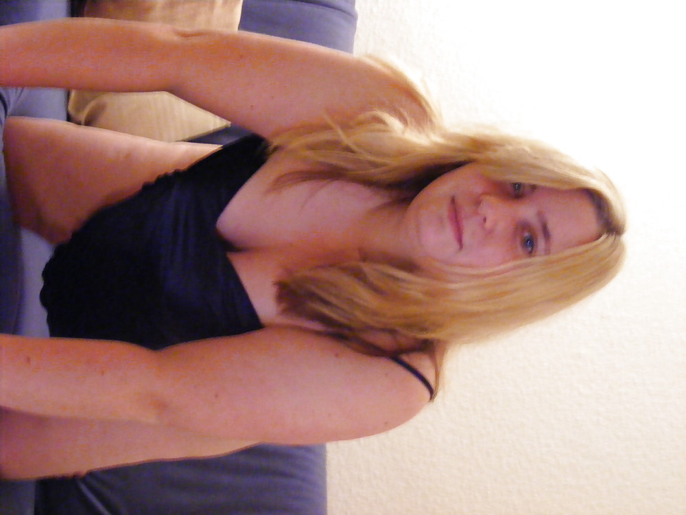 Sex BlondeBBW From SmutDates.com image