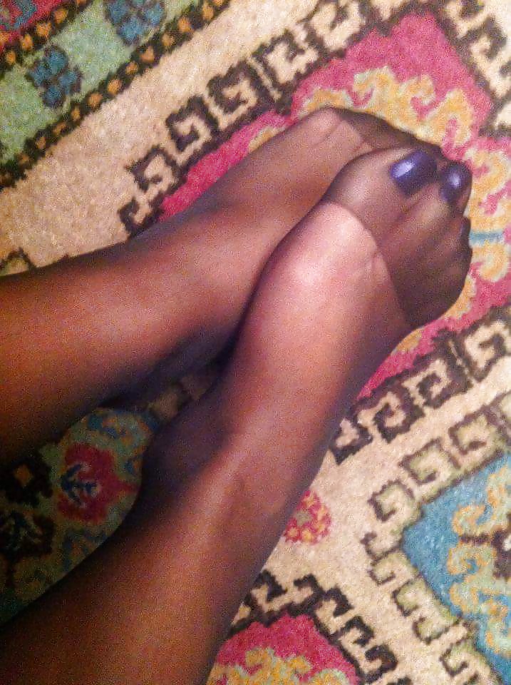 Sex My slut Milf's Feet and shoes image