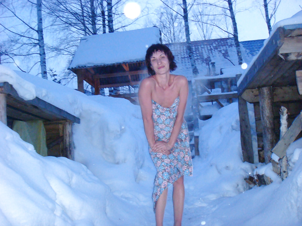 Sex Hot rus girl blowjob sauna for husband image