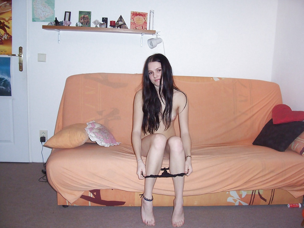 Sex Albania Teen Malinda posing image