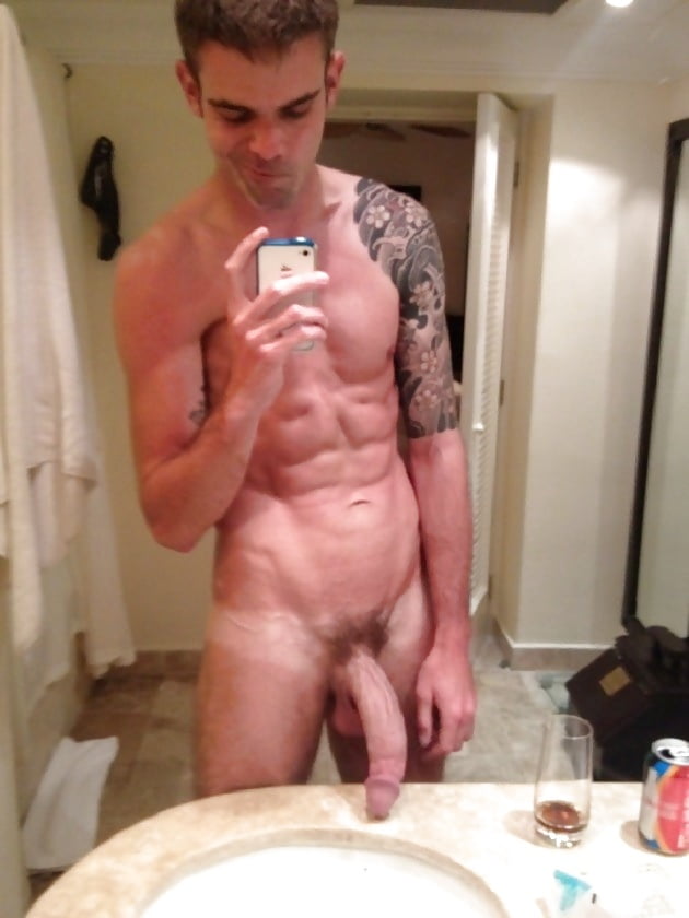 Смотрите Naked men in the mirror - 31 фотки на xHamster.com! xHamster - луч...