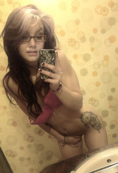 Hot Selfshots Vol - 1 - 423 Photos 