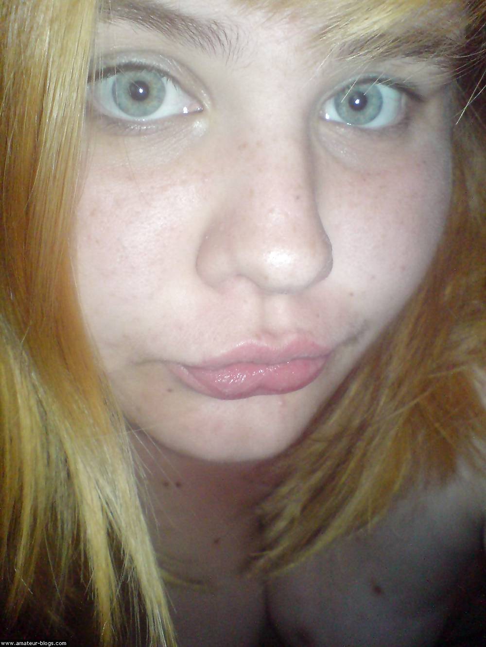 Sex Dumb webcam girl image