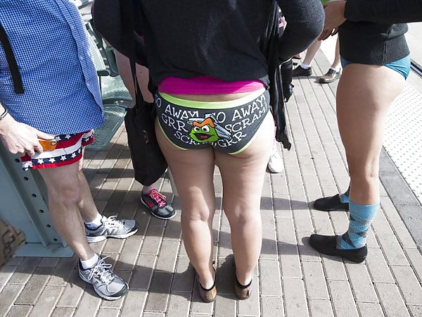 Sex World Wide Strip Down For No Pants Subway Ride Day 2015 image