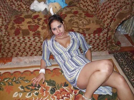 arab woman 16