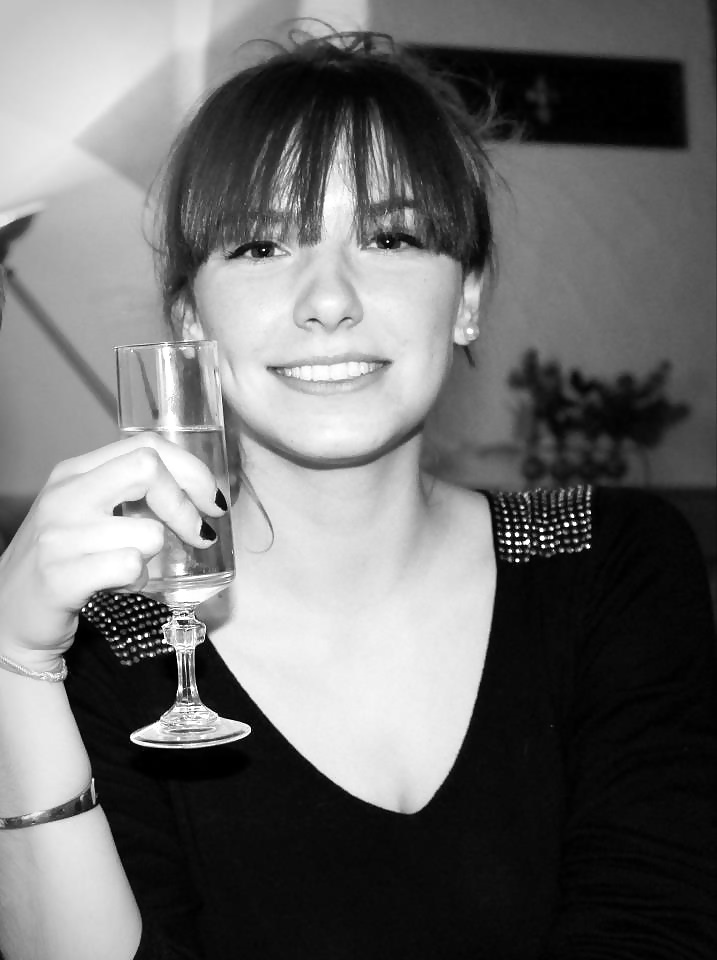 Sex Louise la petite salope image