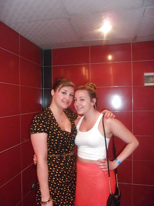 Sex Facebook Milfs 2 image