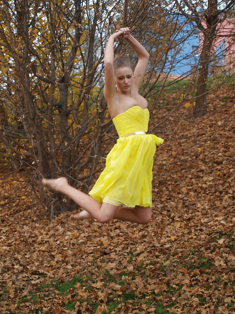 Sex Backstage amatoriale Gabriella e Michael (parco Milano) image