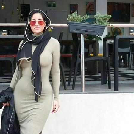Hot horny hijabi girl ready to be fucked hard