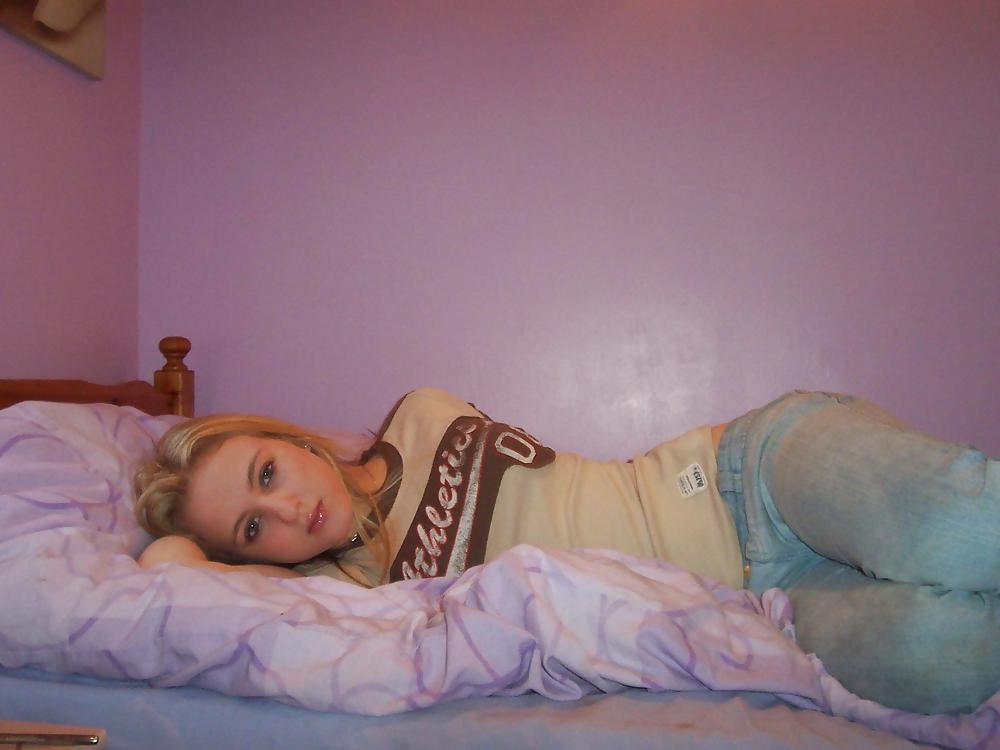 Sex Amateur Teen Blonde in Bedroom image