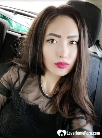 perfect asian shows off her hot bits         