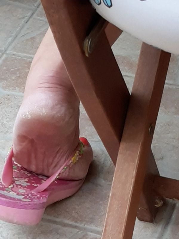 Sex Piedi di zie, nonne, mamme. image