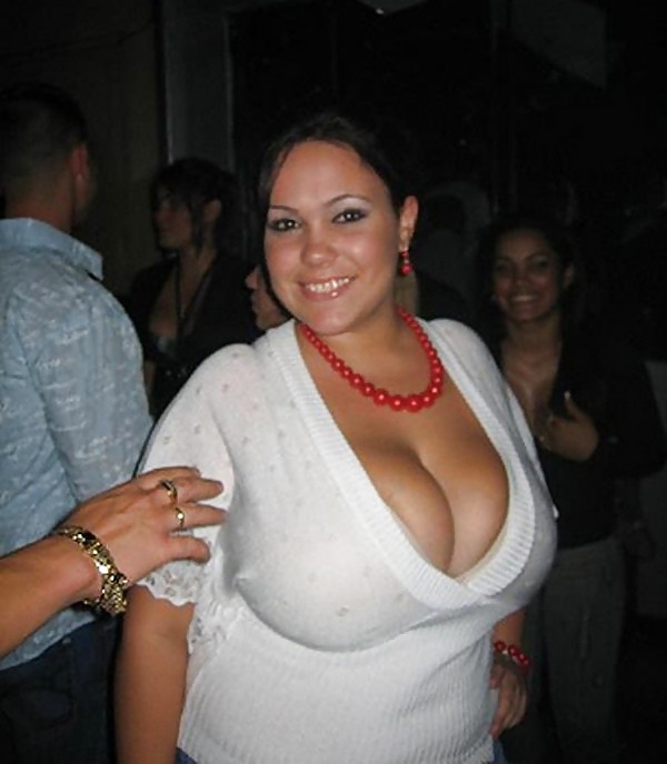 Sex Big tits cleavage image