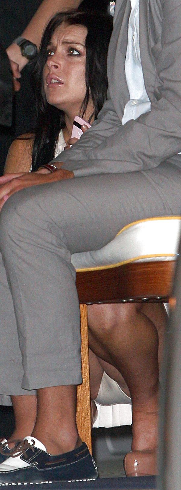 Lindsay lohan no panties upskirt