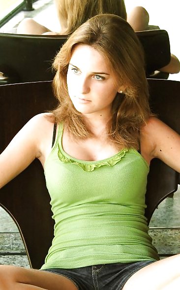 Sex Teens want your dick - COMMENT DIRTY image