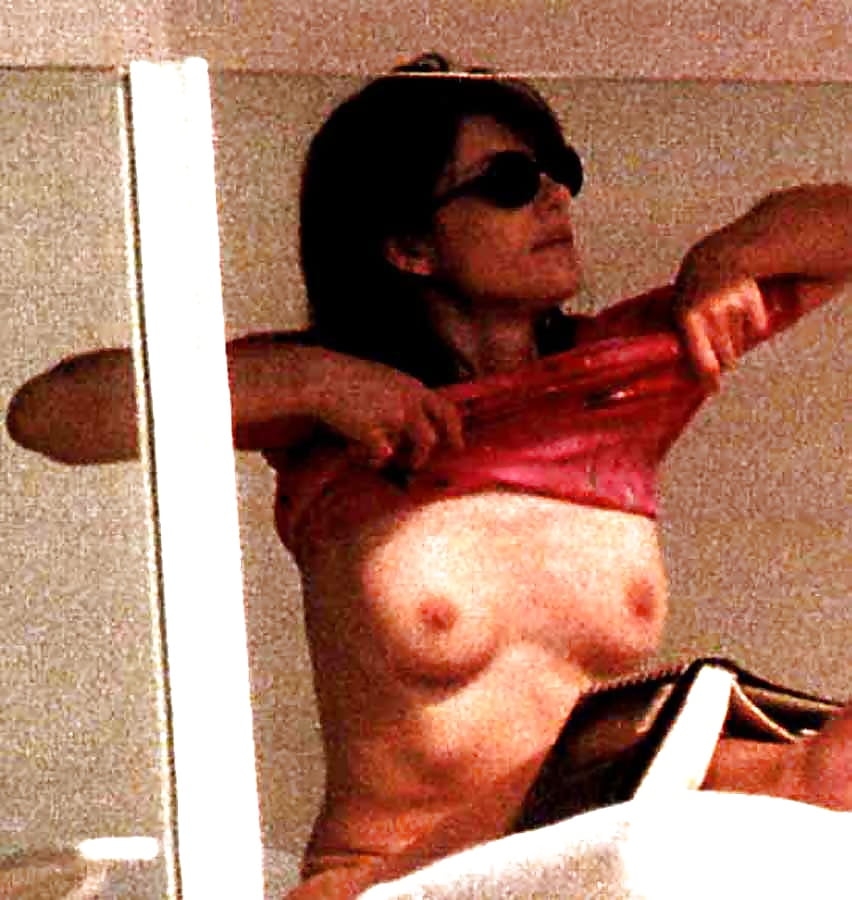 Elizabeth Hurley Nude Photos Naked Sex Pics