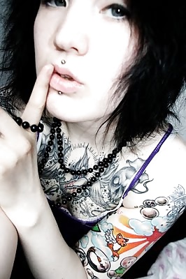 Sex Emo girls with nice tattoos image