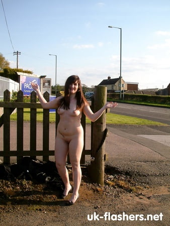 exhilitionist at uk flashers         