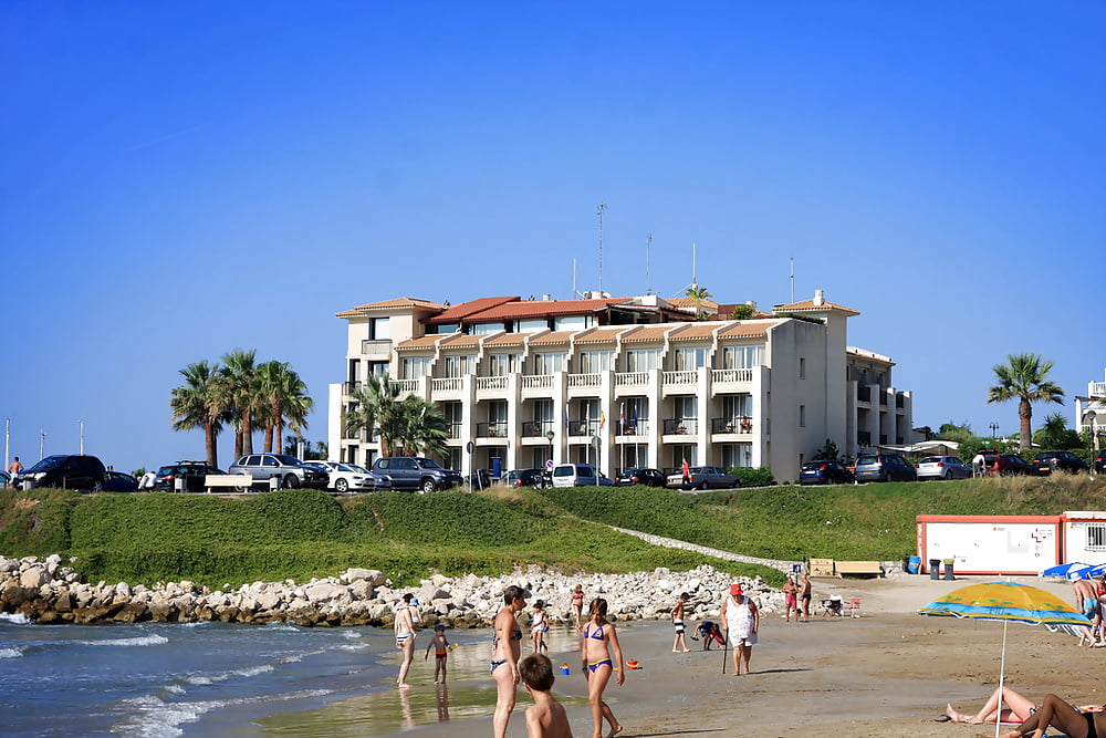 Sex amateur breasts cunts nude bikini teens 4 image