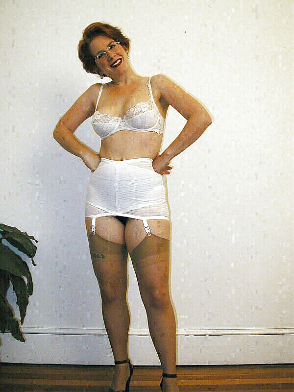 Sex Milf 573 image