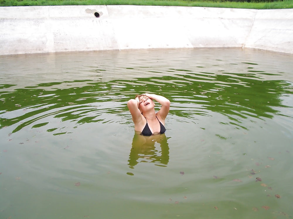 Sex sexy hot girlfriend in a pond image