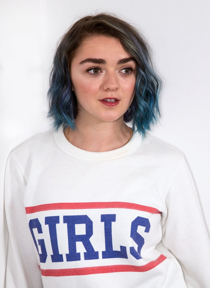 Maisie williams takeout box - 113 Photos 