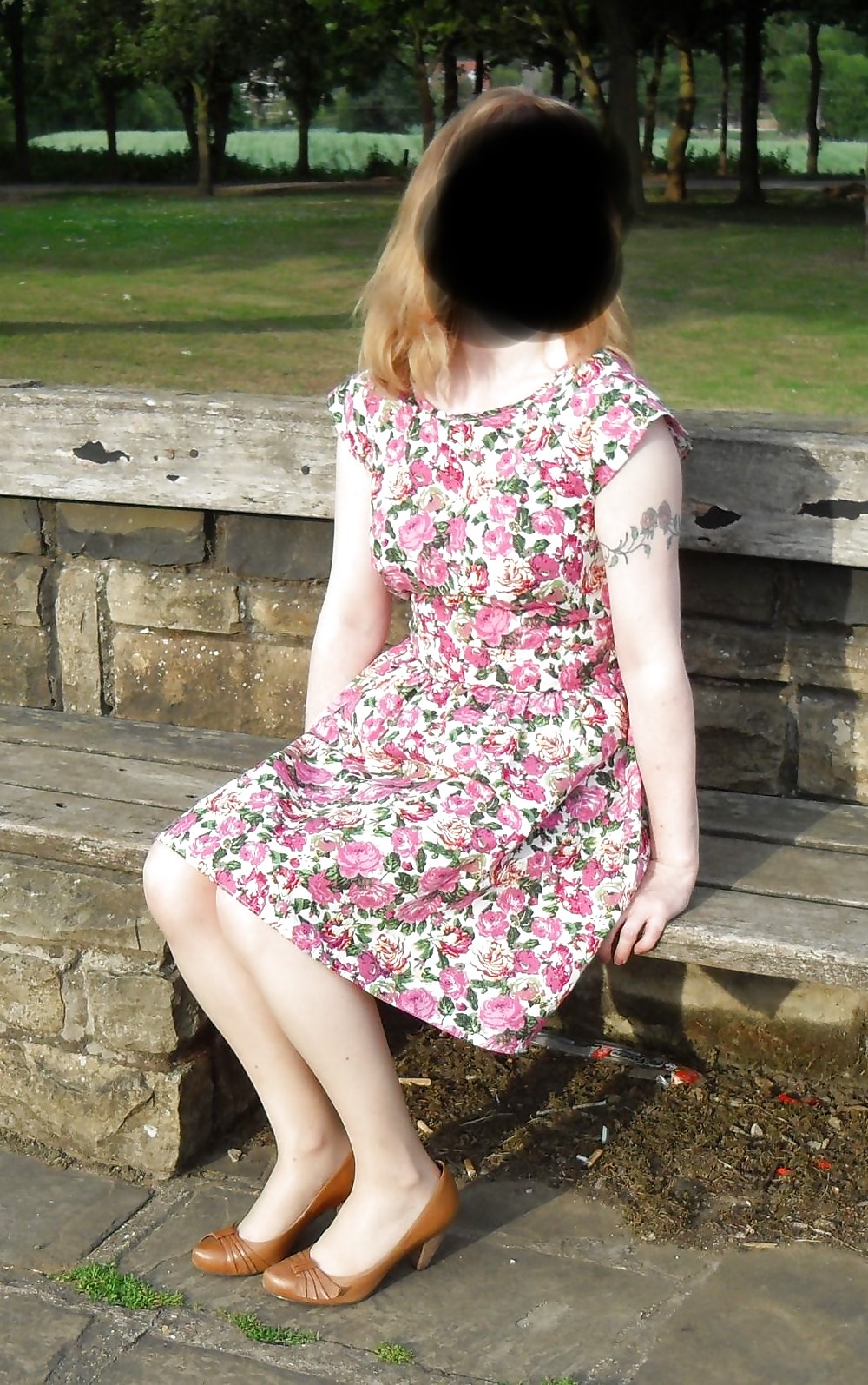 Sex Fliss  having a walk about in her summsr dress!! image