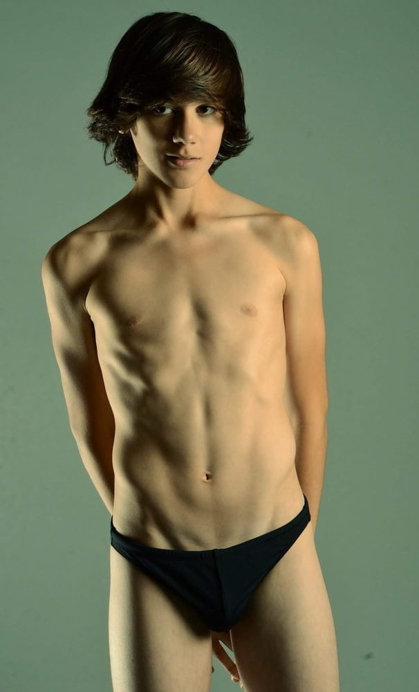 teen-boys-naked-in-the-world-naked-guys-poses