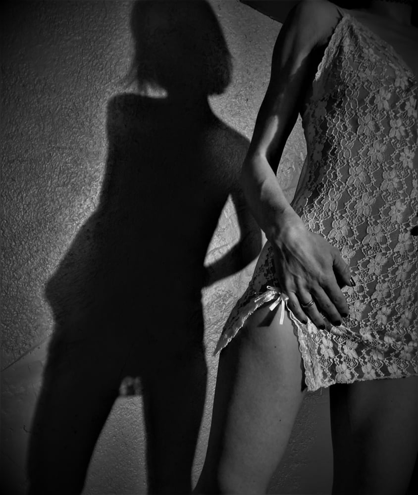  Shadows - 16 Photos 