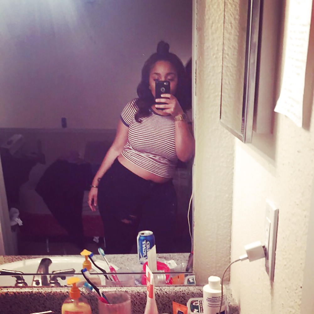 Sex Thick Black Girl Selfie 6 image