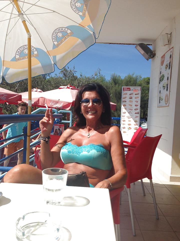 Sex Italian MILF Alessandra&Patrizia fb image