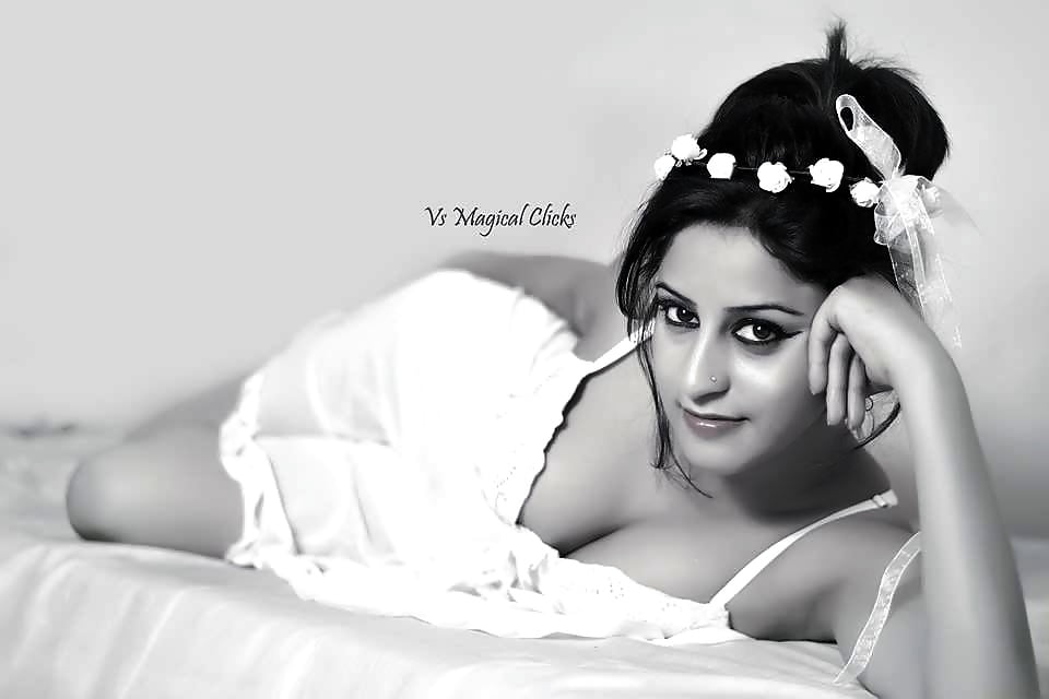 Sex DESI INDIAN AUNTY image