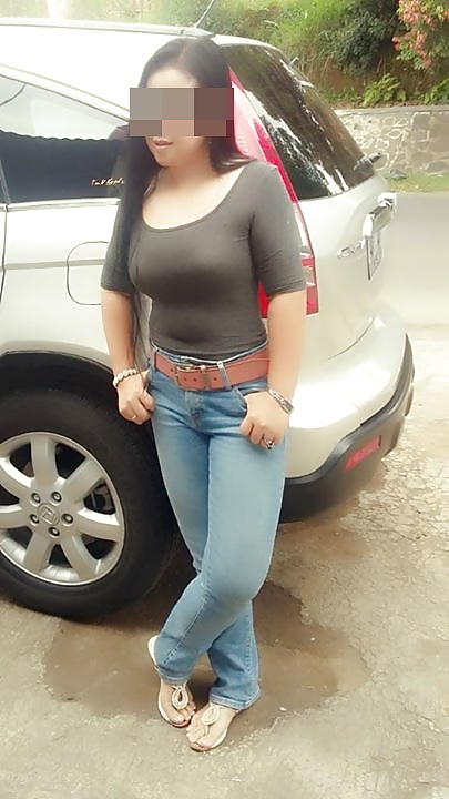 Sex indonesia- milf berjilbab selfie bugil image