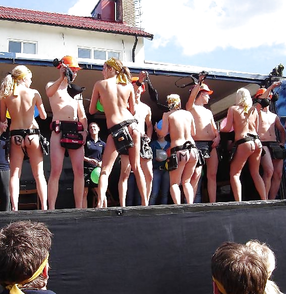 Sex 32-Teens initiation scandinavian nude public image