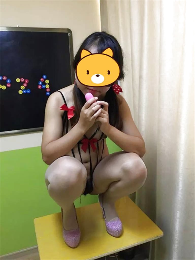 Sex Chinese college girl exposed image