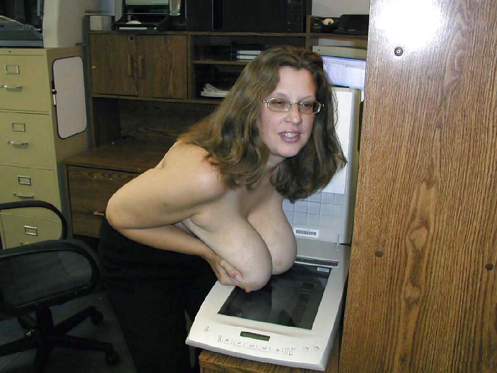Sex Milf 747 image