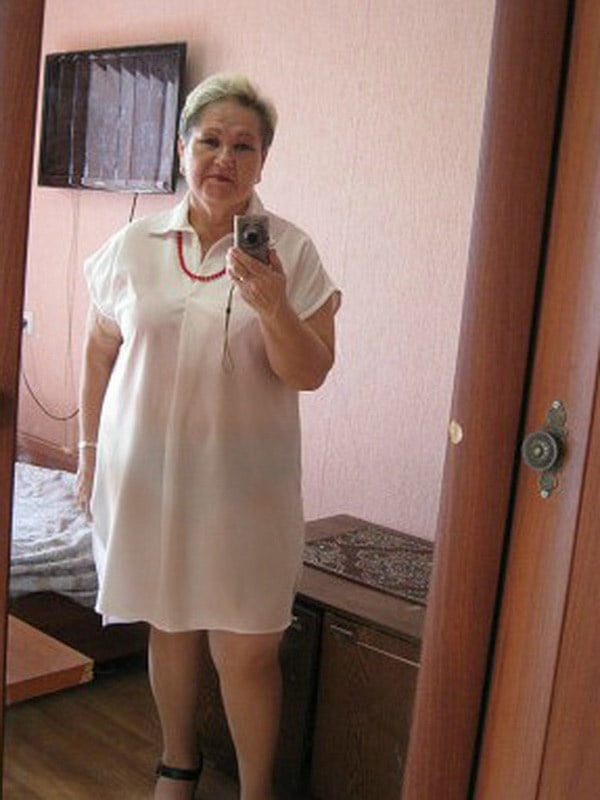 Sex Russian Granny with sexy legs! Amateur! image