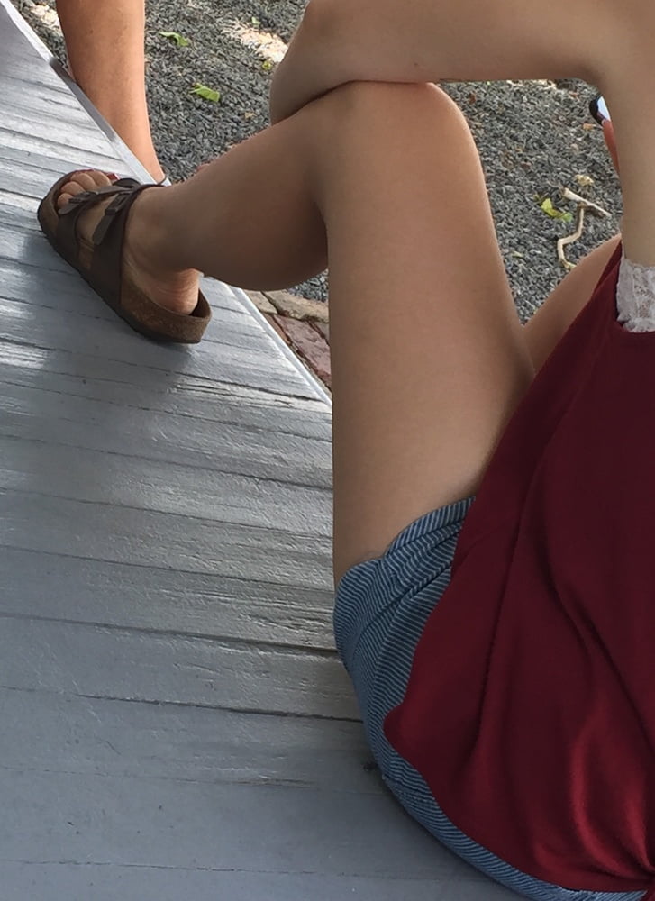 Sex Candid Feet image