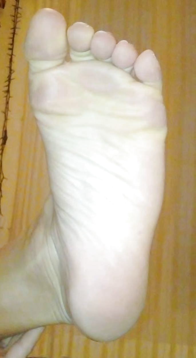 Sex Nena's sexy feet image