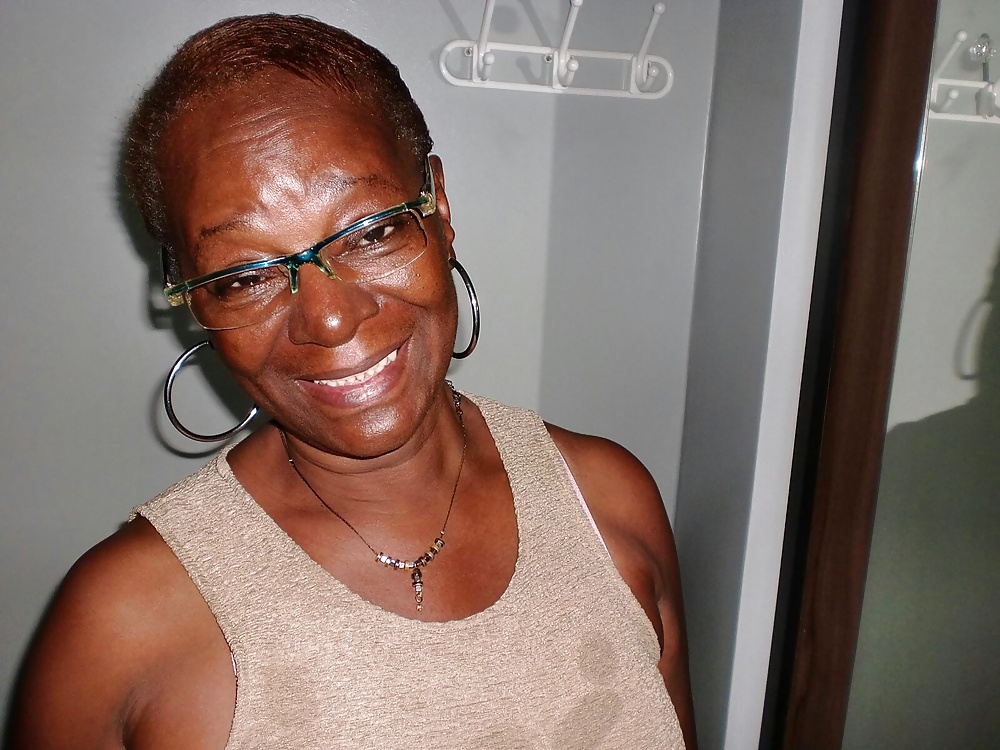 Sex Brazilian granny 035 image