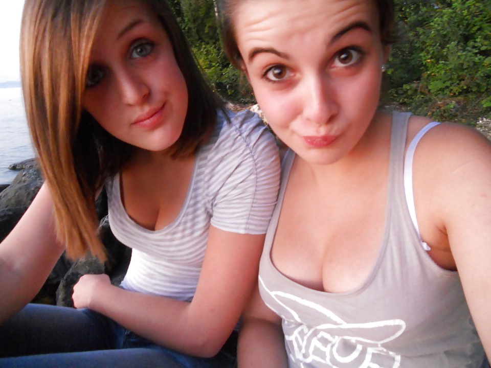 Sex cumslut huge tits    Pute a gros seins image